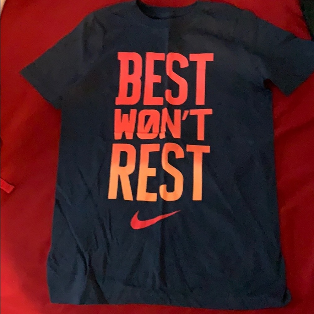 Nike boys tshirt